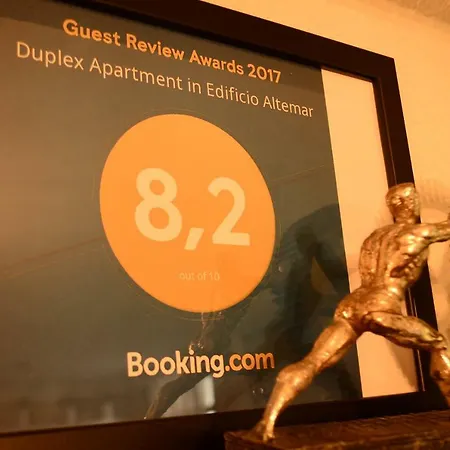 Duplex In Edificio Altemar 아파트 *